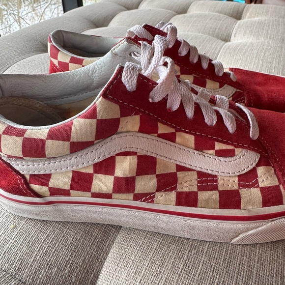 Vans Women’s 7.5 Men’s 6 Red Checkered Sneakers - Picture 3 of 9